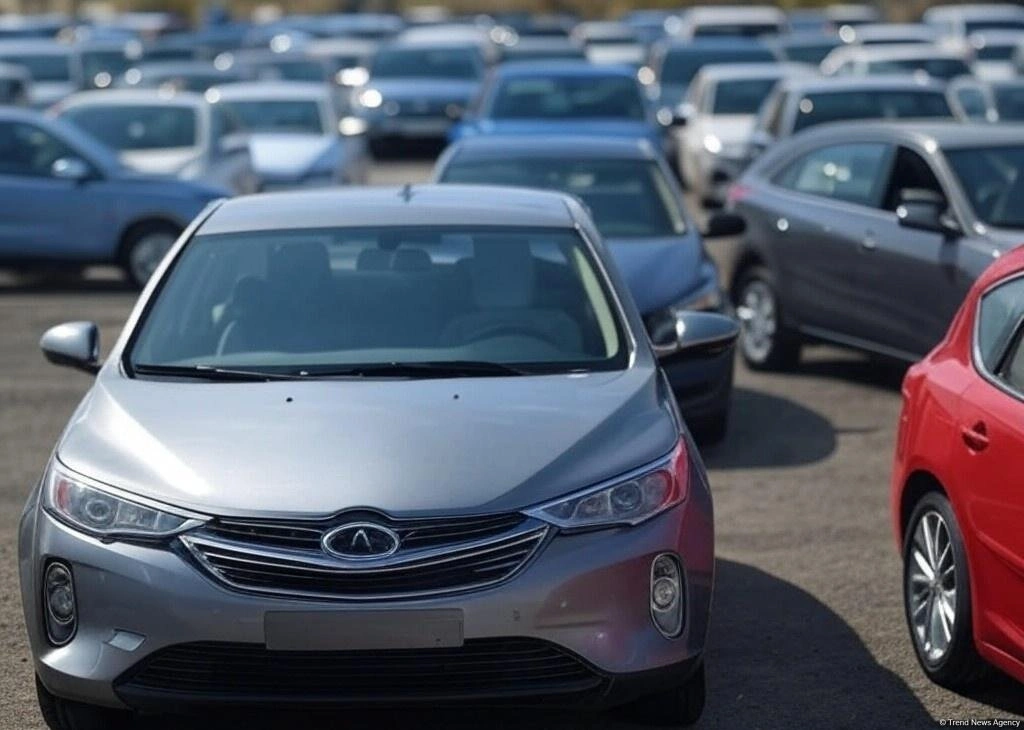 21 state-owned vehicles sold off in public auction