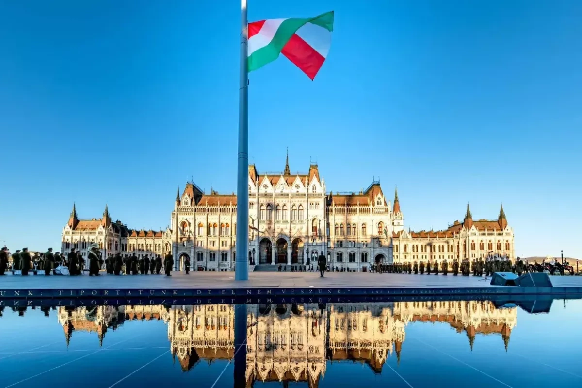 Hungary says it will not review economic agreements with Russia