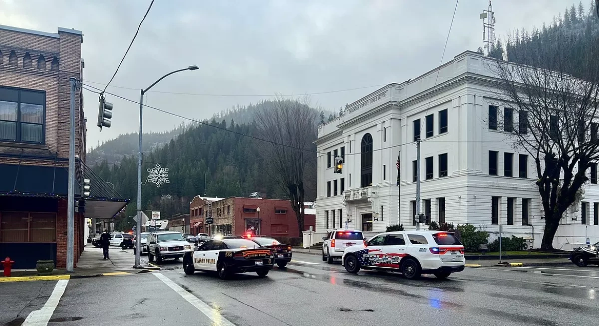 Shooter killed after opening fire at Idaho sheriff’s office, three injured