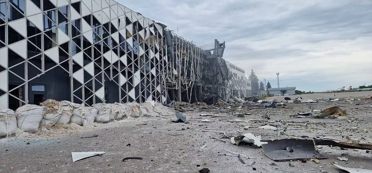 Ukraine proposes mutual halt on airport strikes with Russia