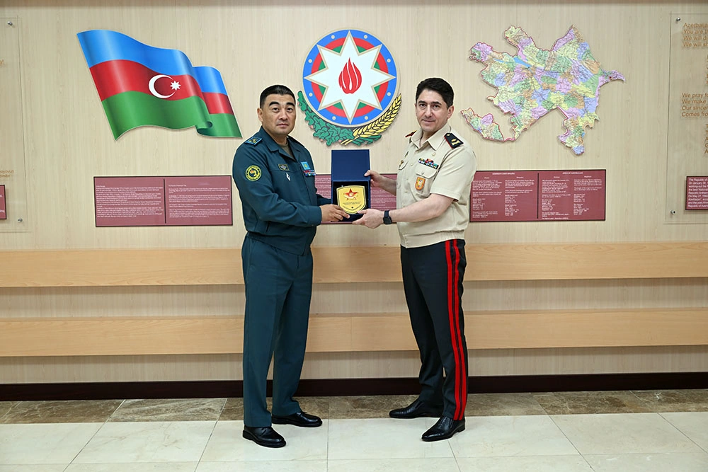 Azerbaijan, Kazakhstan review prospects for military cooperation (PHOTO)