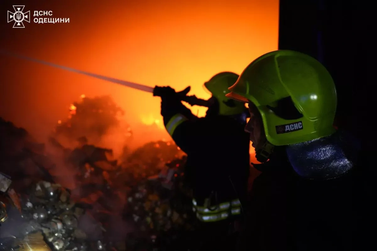 Russia launches overnight drone attack on Odesa PHOTO