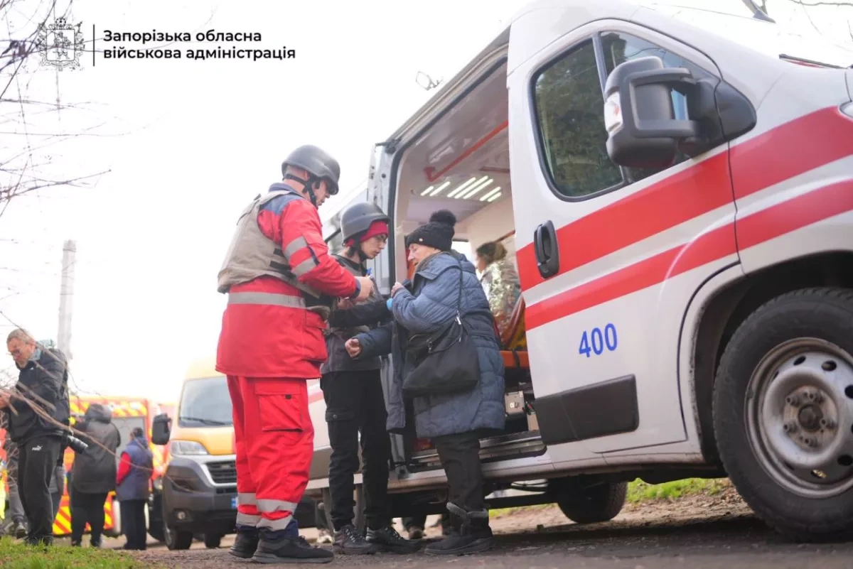 Homes damaged and residents wounded in Russian attack on Zaporizhzhia photo / video