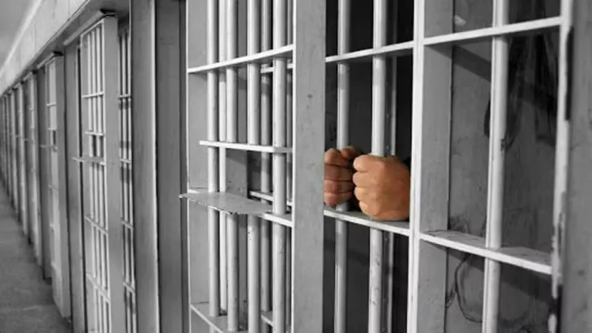 Iran executes two political prisoners PHOTO