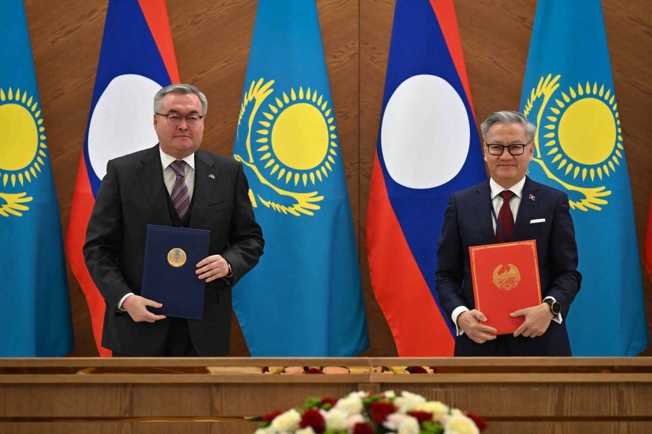 Kazakhstan, Laos sign number of documents