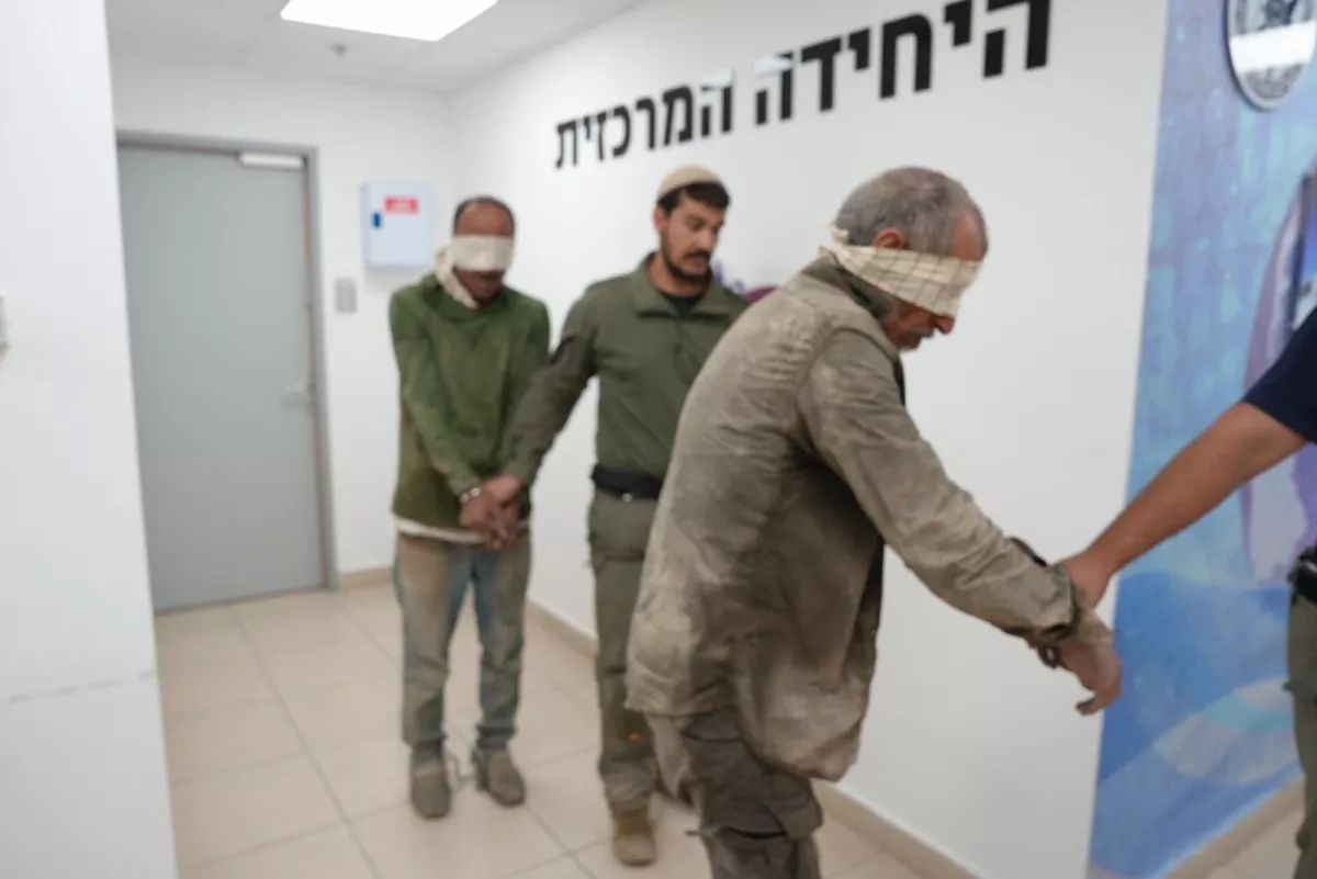 Israeli forces say they foiled attempt to smuggle 35 weapons across border PHOTO