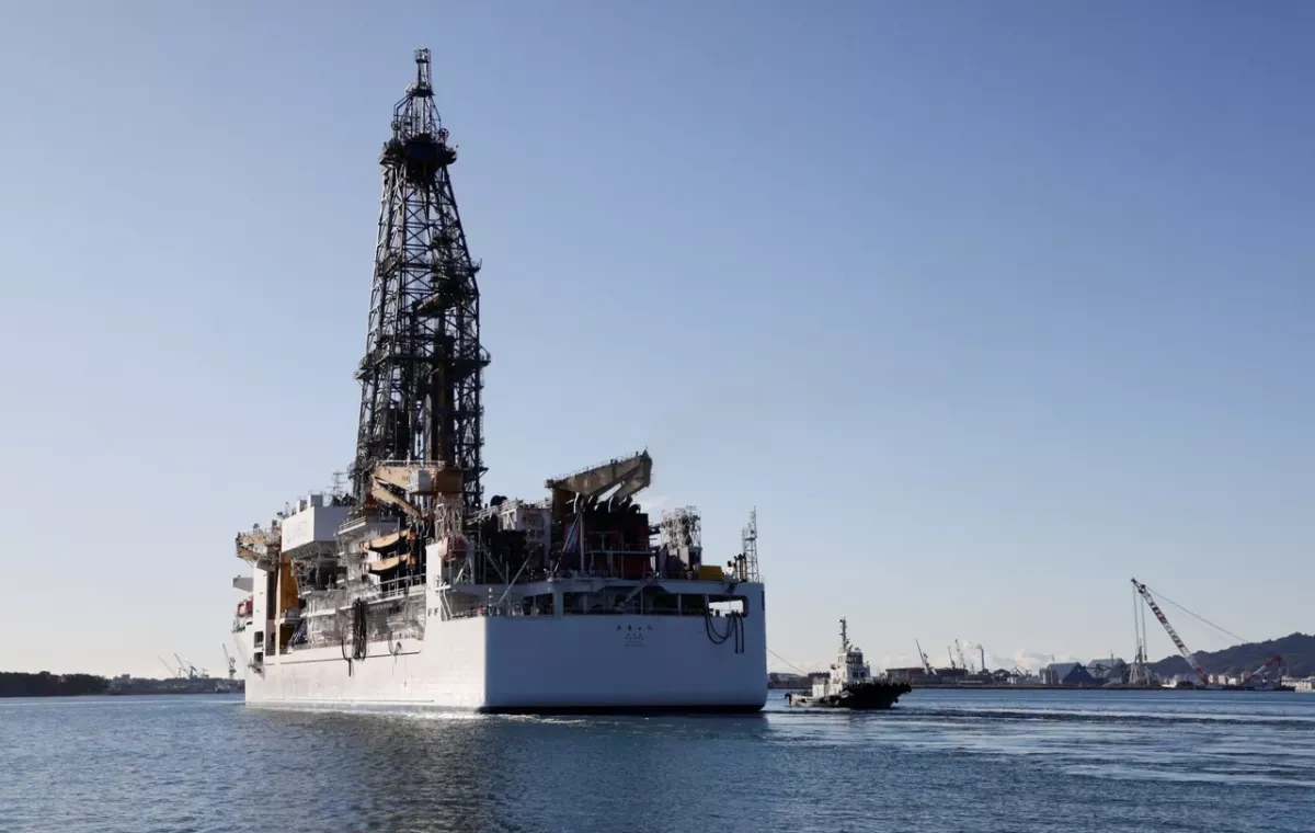 Japanese drill ship retrieves rare earth mud from depths never reached before