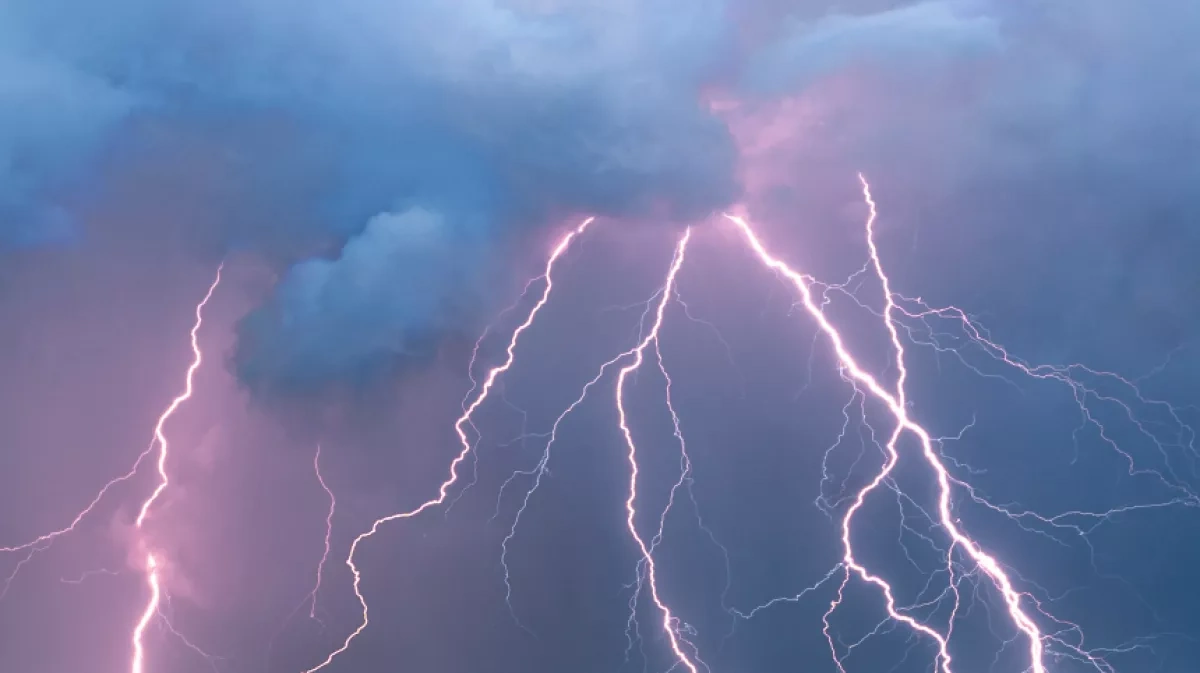 Lightning strikes crowd of protesters in Brazil, over 70 injured VIDEO