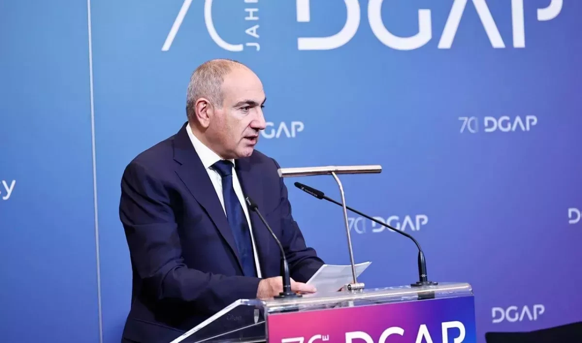 Pashinyan’s Berlin statements: a strategy with a catch? Expert opinions on Caliber.Az