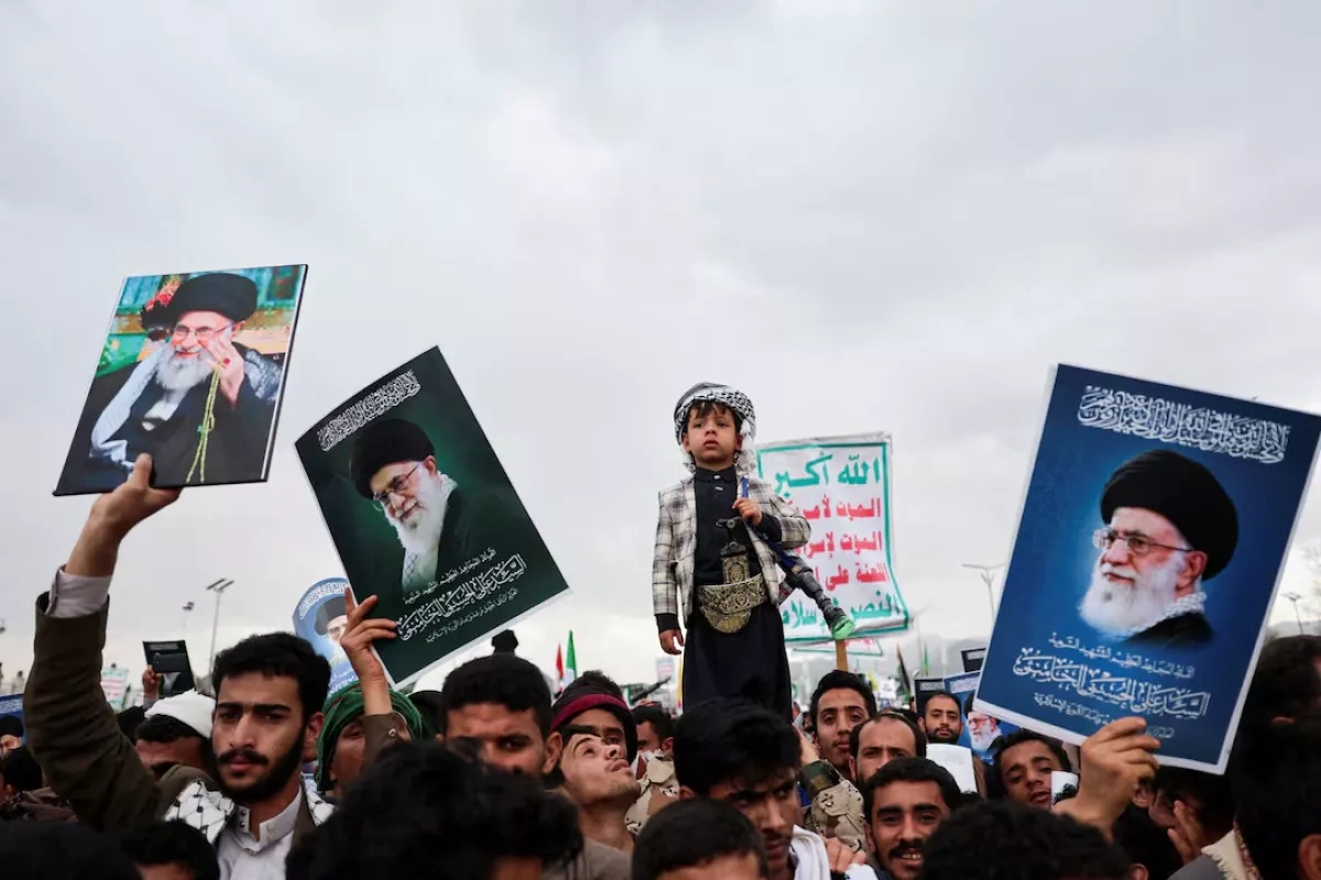 Houthis threaten Bab-el-Mandeb Strait amid Iran-backed operations