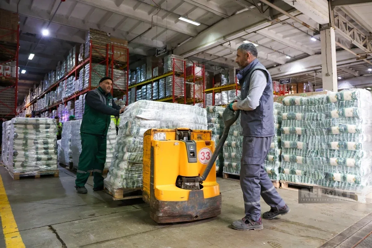 Azerbaijan sends 82 tons of aid to Iran ahead of Novruz holiday photo