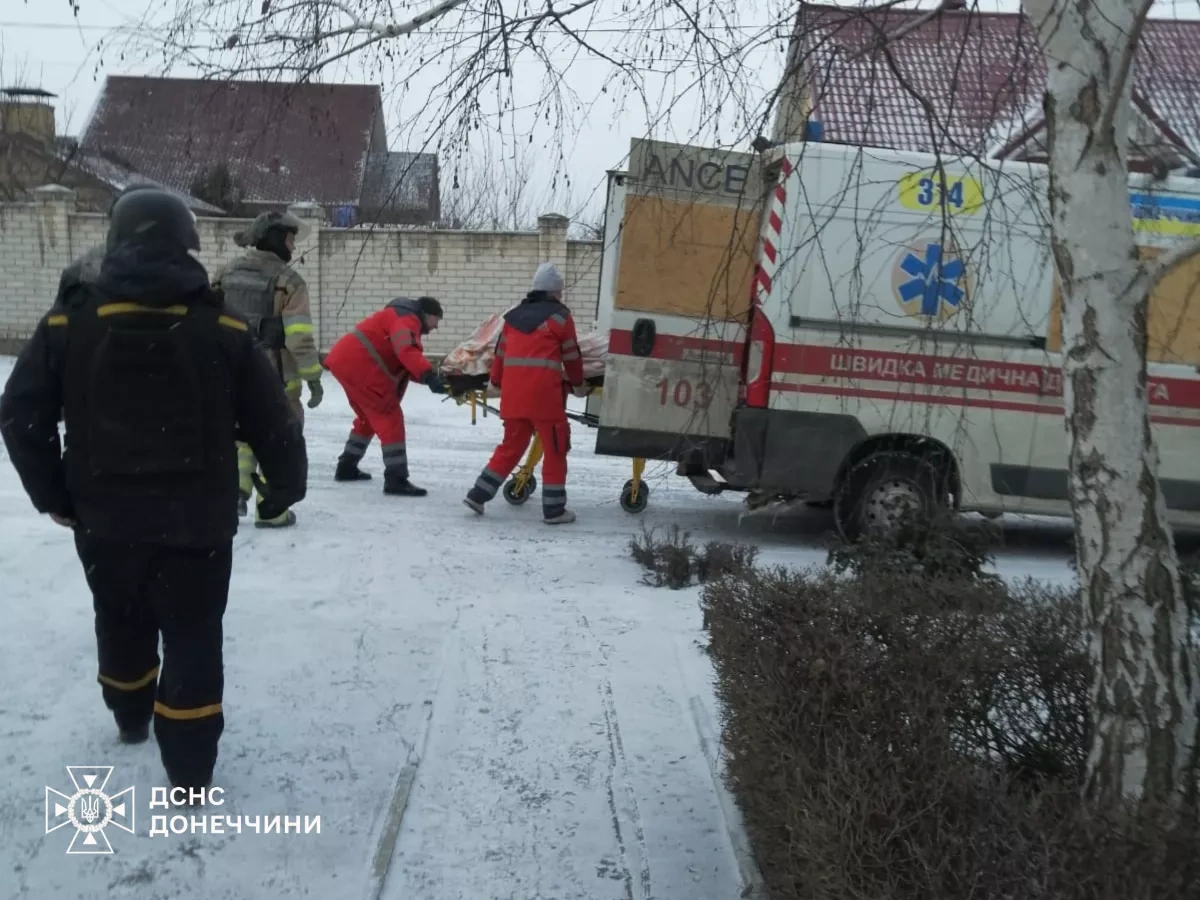 Russian air strike hits Ukraine's Druzhkivka, woman rescued from debris PHOTO
