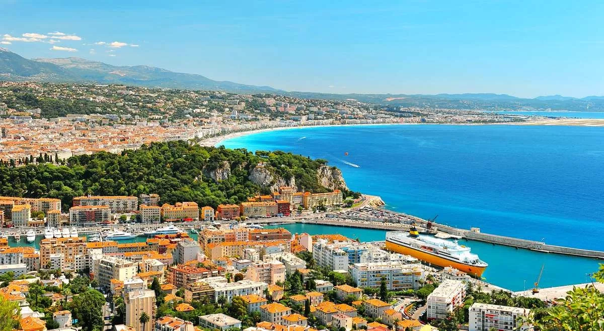 French region offers fuel discounts to lure summer tourists