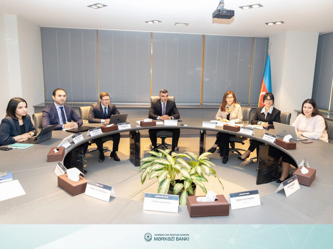 Azerbaijan debates boosting accessibility to digital financial services