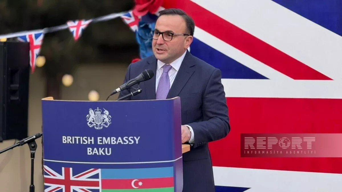 UK ambassador awards BP Azerbaijan VP, British Council head on behalf of King PHOTO
