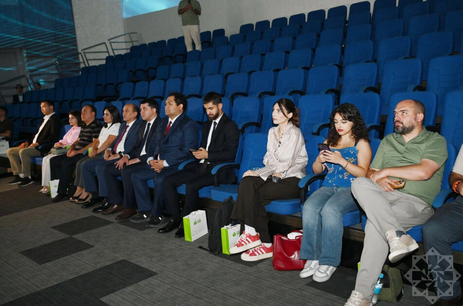 Azerbaijani journalists visit Uzbekistan’s growing digital ecosystem at IT Park (PHOTO)