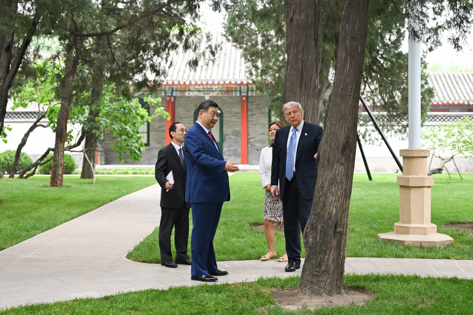 Xi steers China-U.S. relations toward stability
