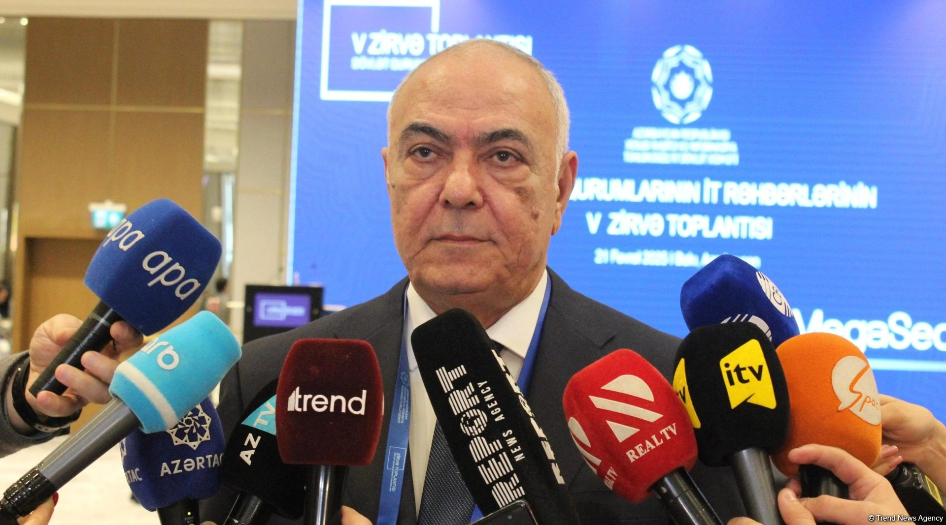 Azerbaijan awards Allahveran Ismayilov with senior military rank of lieutenant general