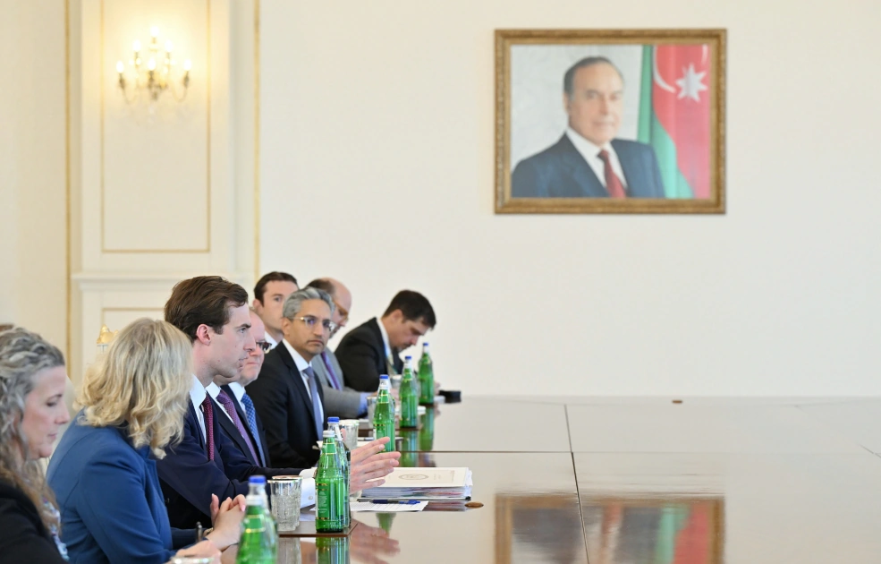 President Ilham Aliyev receives delegation led by U.S. Assistant Secretary of State for Economic, Energy and Business Affairs (PHOTO)