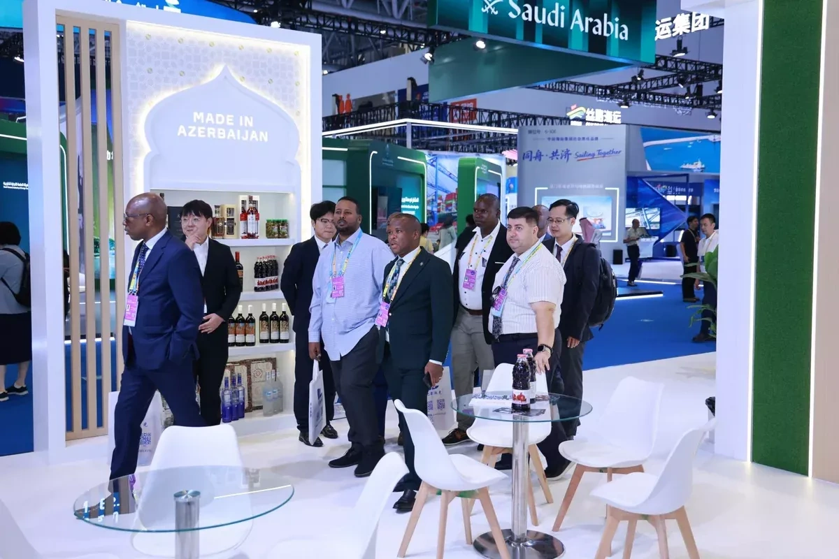 Azerbaijan promotes business opportunities at major China trade fair PHOTO