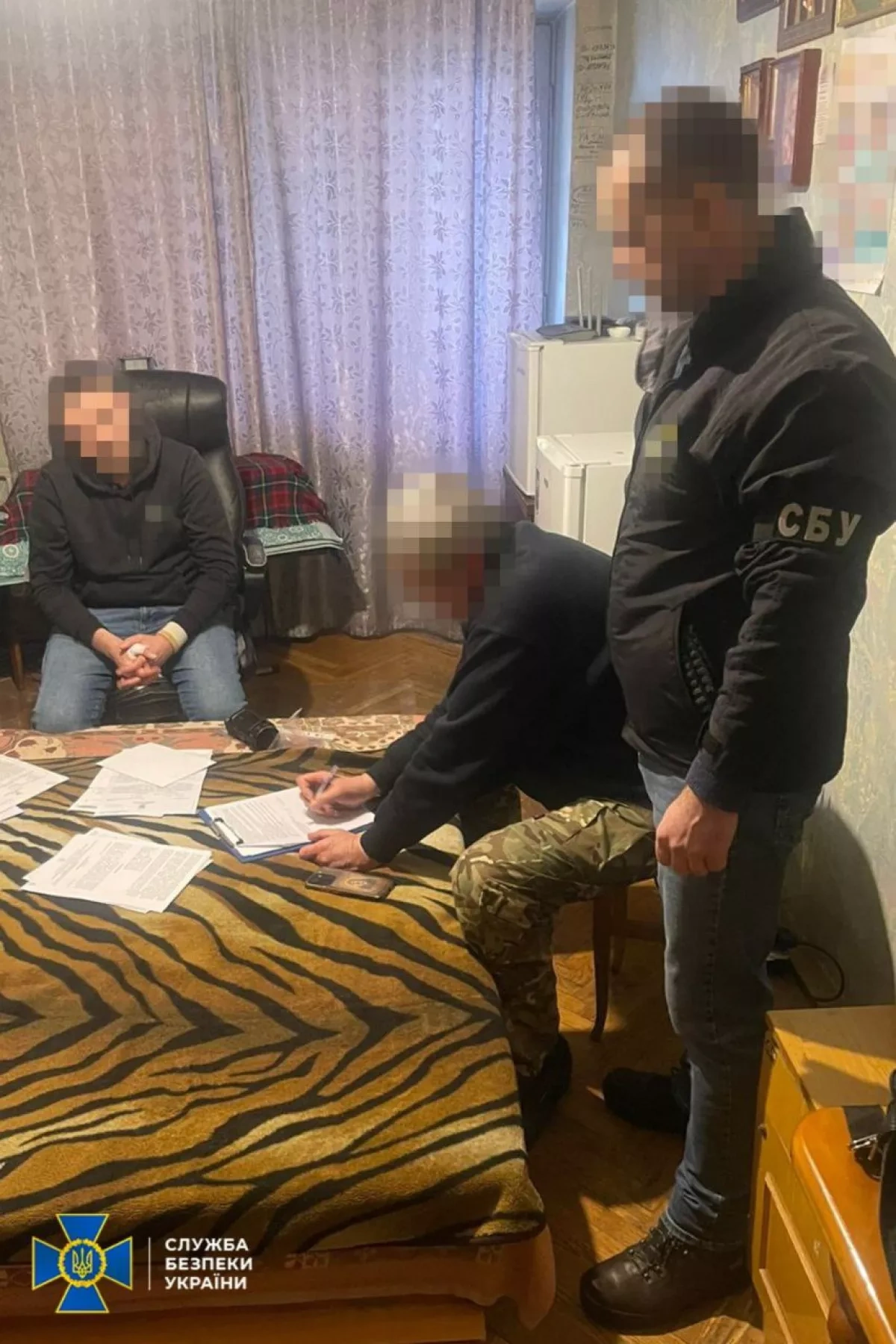 Ukraine detains eight over "pro-Kremlin" propaganda, Wagner links PHOTO