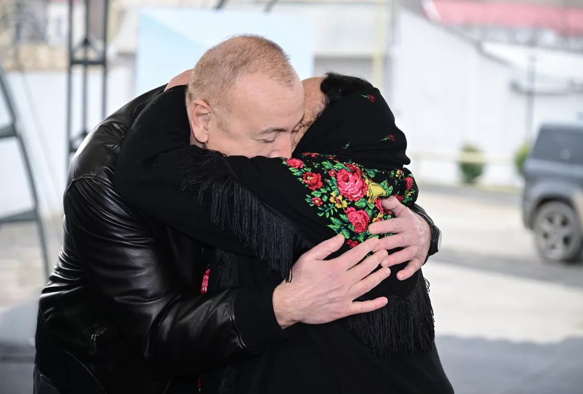Azerbaijani president meets with Aghdara residents PHOTO