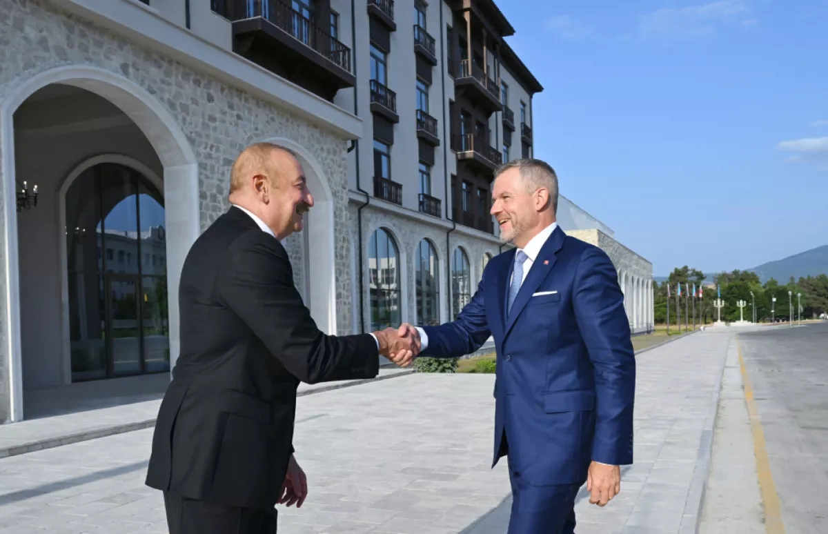Azerbaijani president hosts official luncheon for Slovak counterpart in Khankendi PHOTO