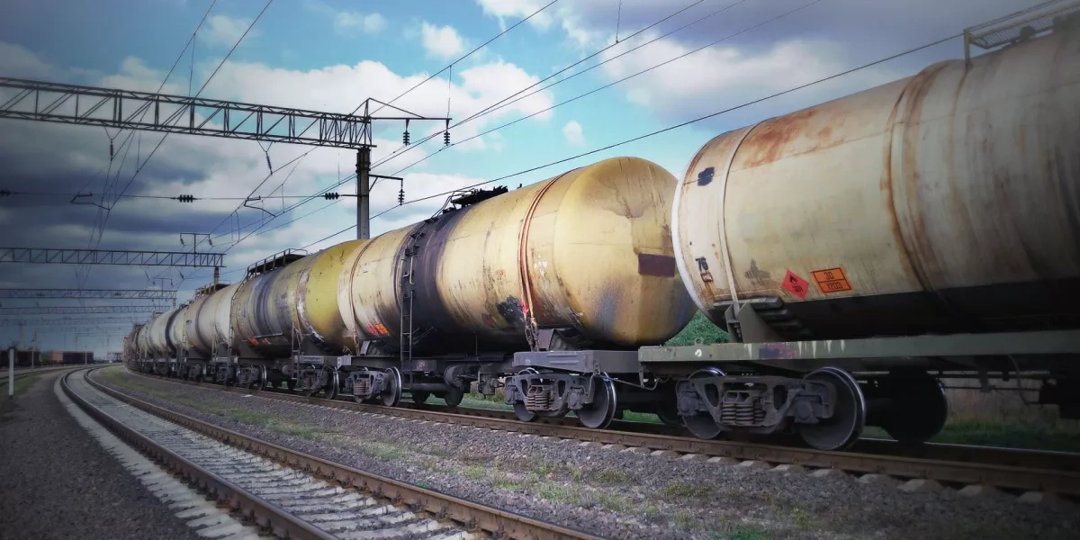 Azerbaijan to send 16 rail wagons of diesel fuel to Armenia