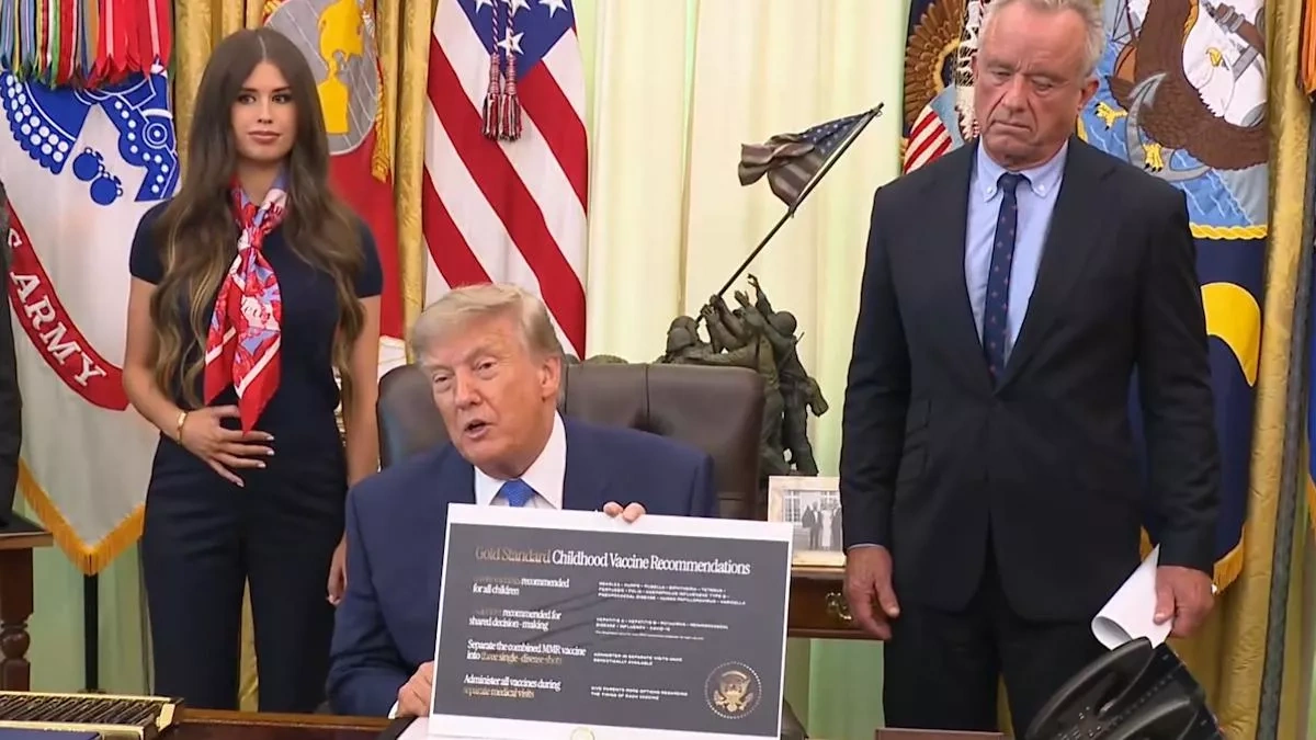 US doctors seek to fill gap amid "confusing" White House vaccine guidance