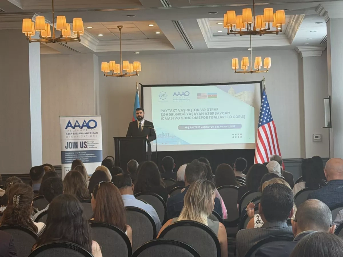 Azerbaijan’s diaspora chief holds talks with community members in US PHOTO