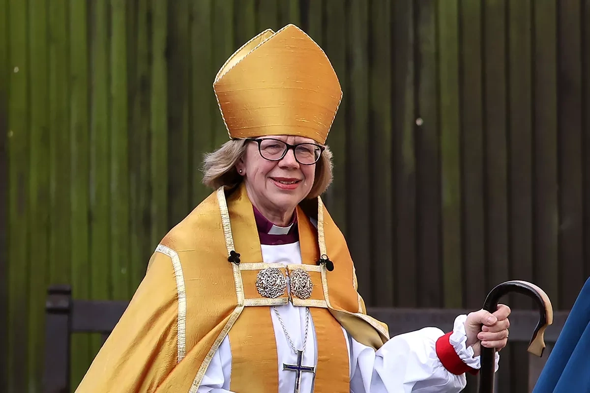 Top Anglican cleric voices support for Pope’s peace message