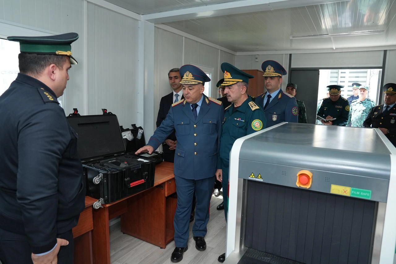 Azerbaijan inspects railway border control system on Georgia route (PHOTO)
