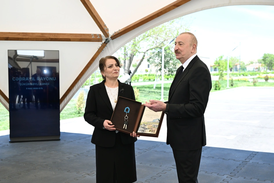 President Ilham Aliyev, First Lady Mehriban Aliyeva meet with residents of Shukurbeyli village of Jabrayil district (PHOTO)