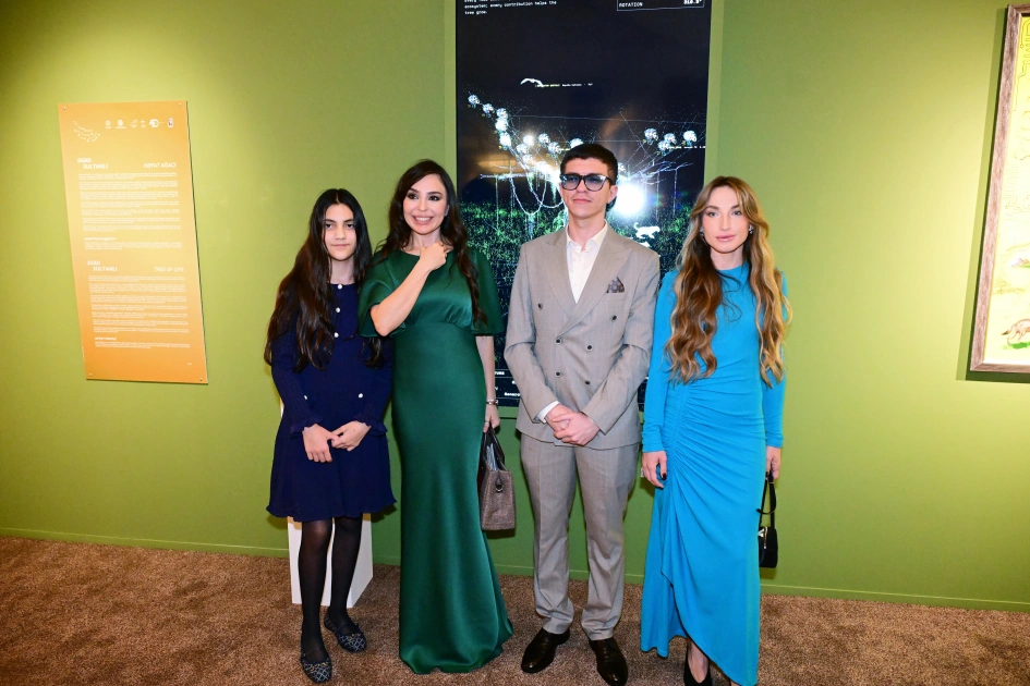 Heydar Aliyev Foundation VP Leyla Aliyeva and Alena Aliyeva attend official opening of Art Weekend (PHOTO)