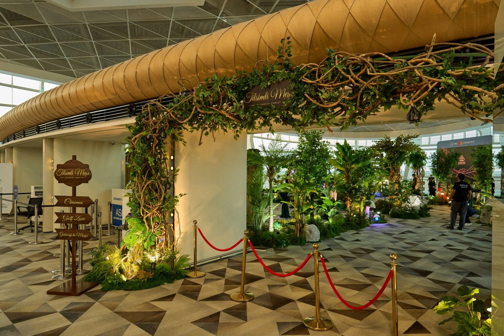 Baku Airport opens new entertainment and relaxation zone for passengers (PHOTO)