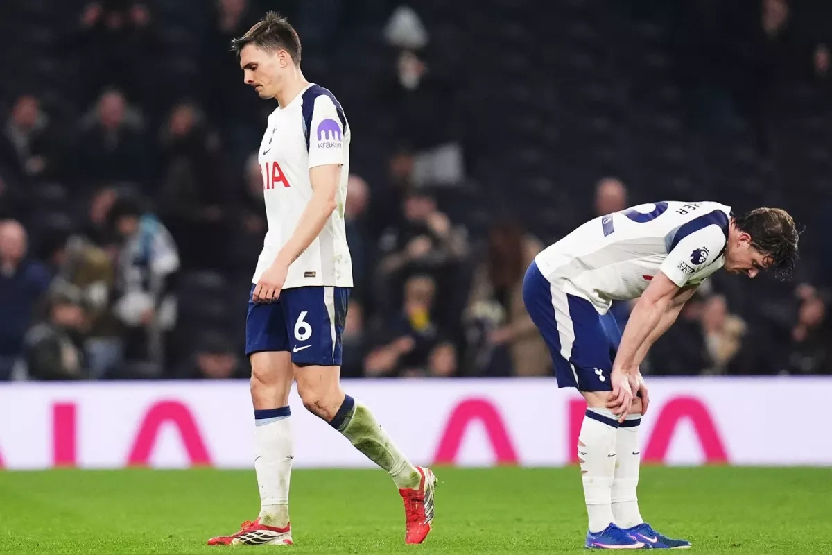 Streak of losses threatens English football side with fall from top-flight league