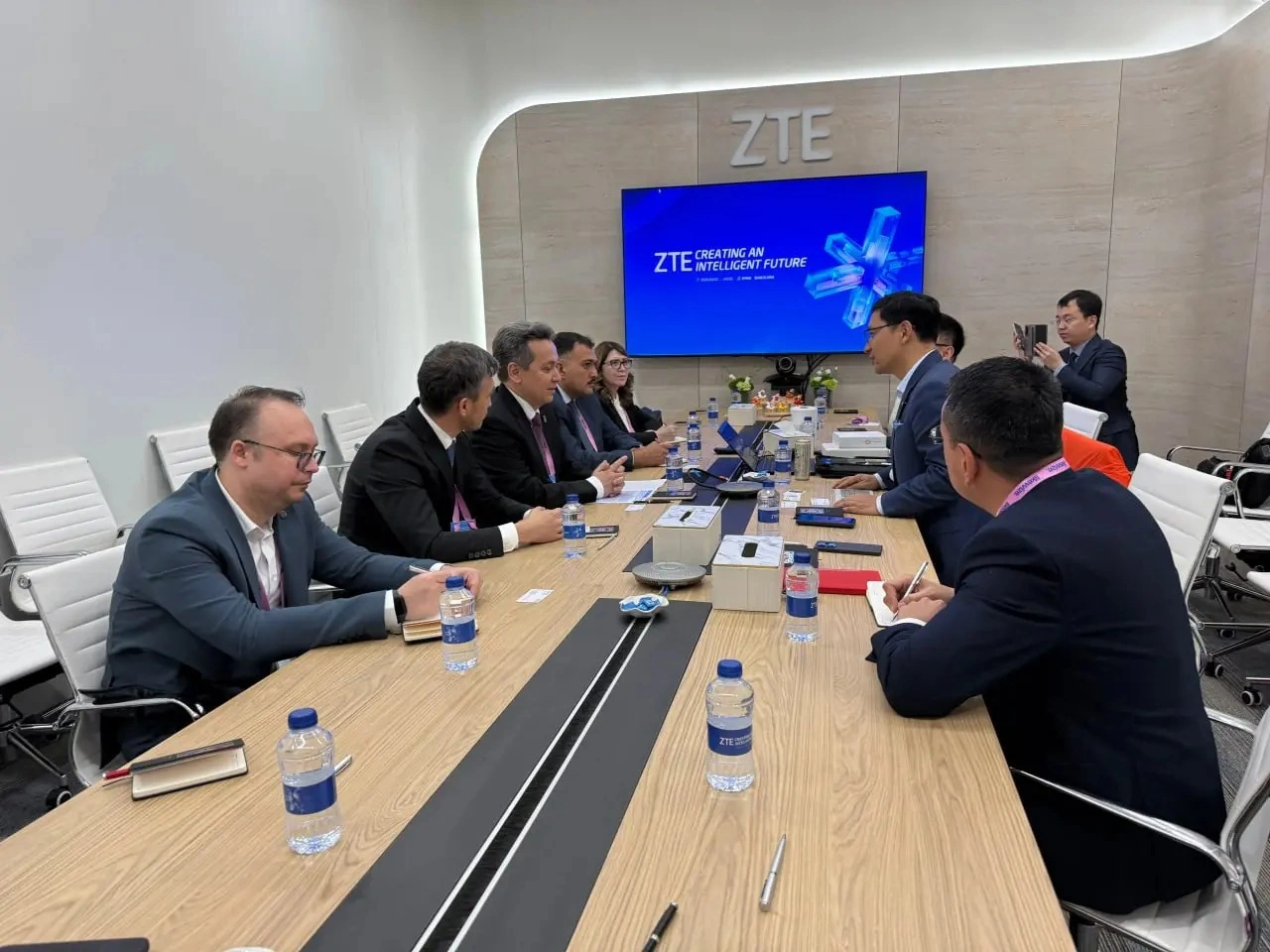 Uzbekistan, China’s ZTE agree on telecom, data center development