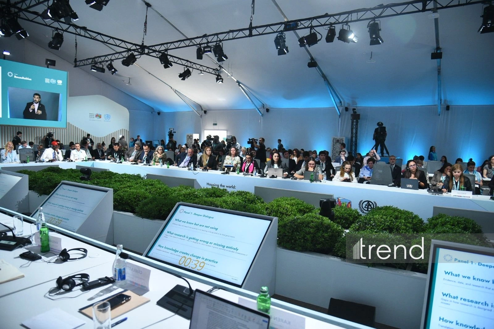 WUF13 hosts international roundtable on “Education and Professional Training” (PHOTO)