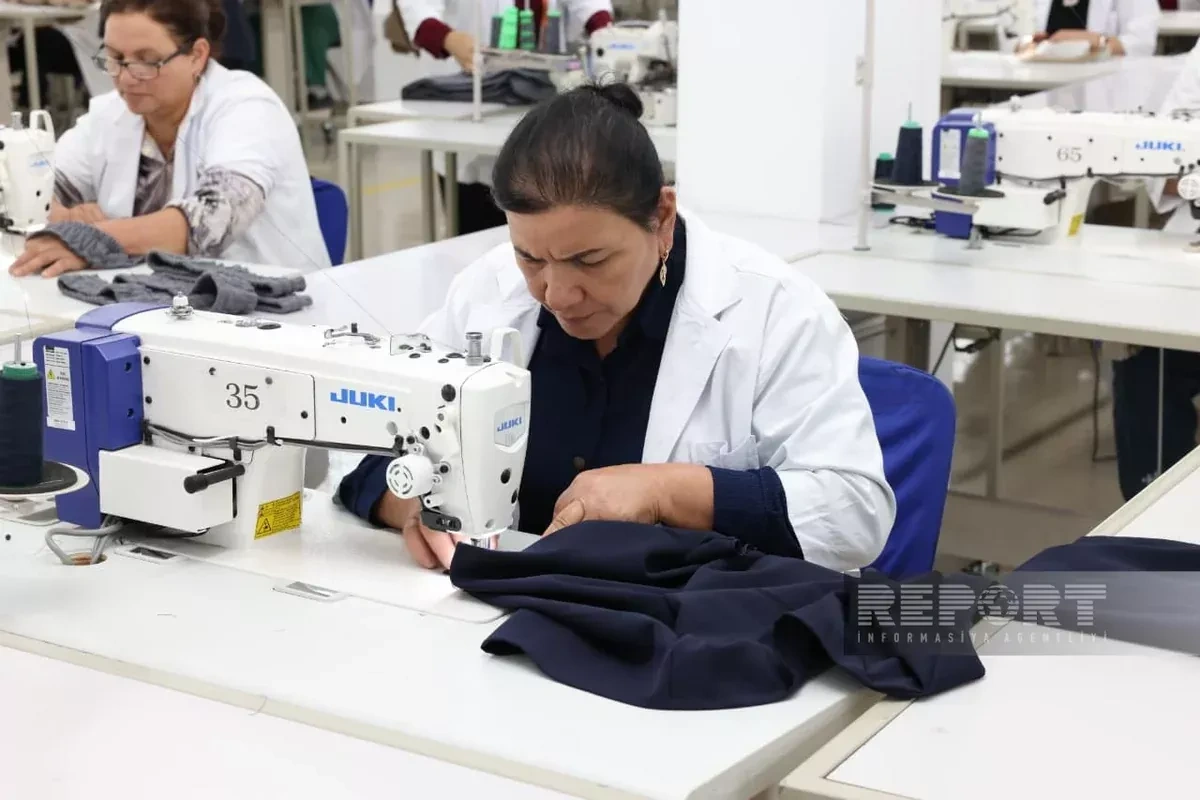 Foreign diplomats tour garment factory in Azerbaijan's Khankendi PHOTO