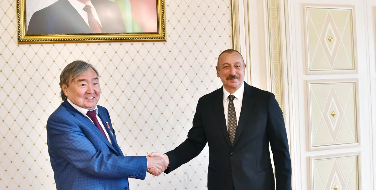 Azerbaijani leader salutes Kazakh literary icon on 90th birthday milestone