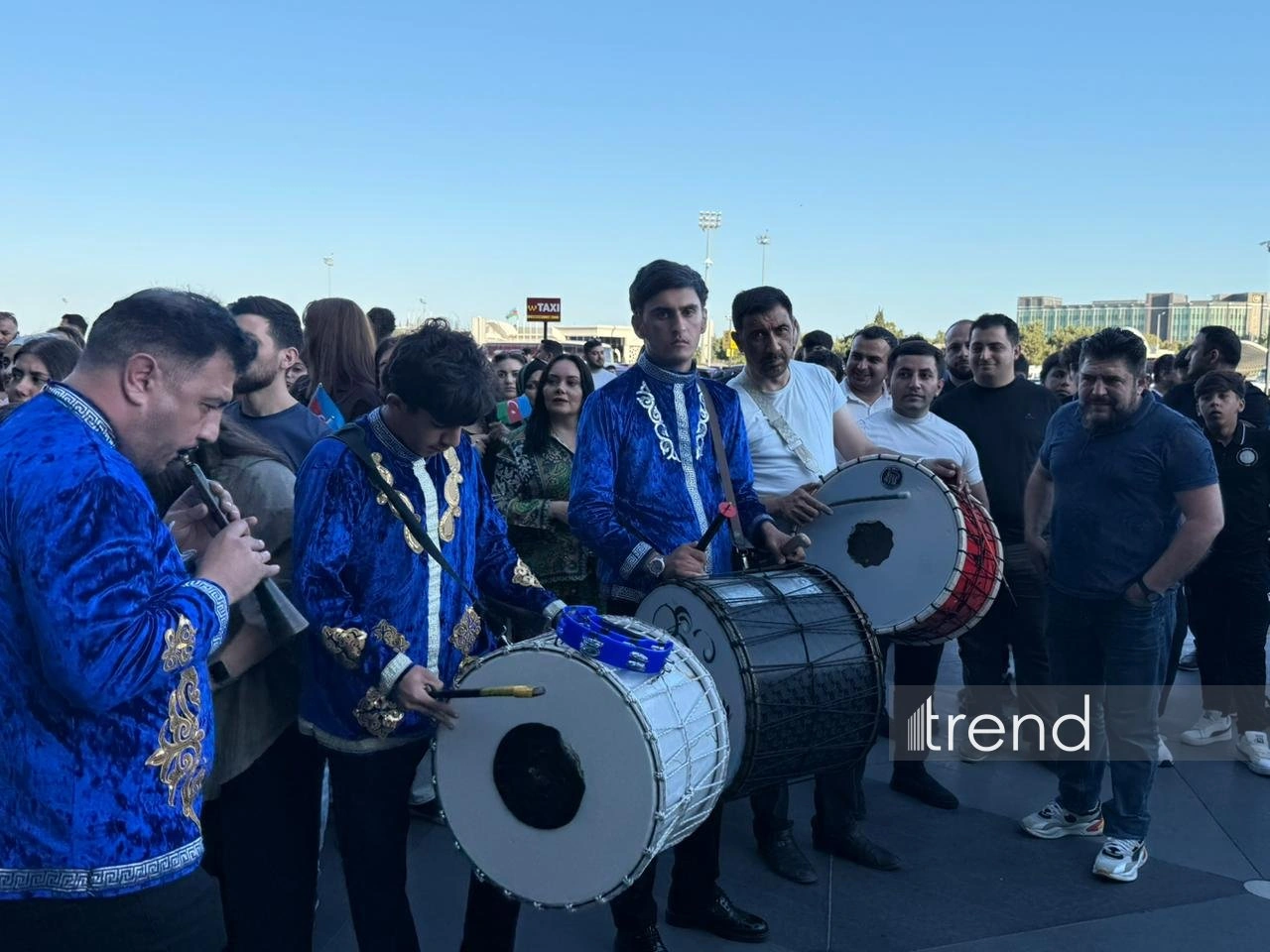 Azerbaijan’s European minifootball champions return home (PHOTO)
