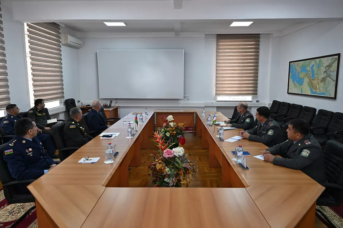 Uzbek delegation reviews military education system during Azerbaijan visit