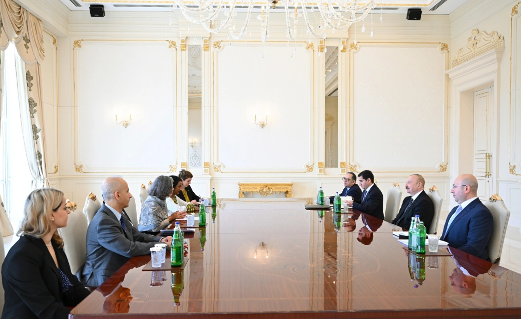 President Ilham Aliyev meets with UN-Habitat Executive Director (PHOTO)