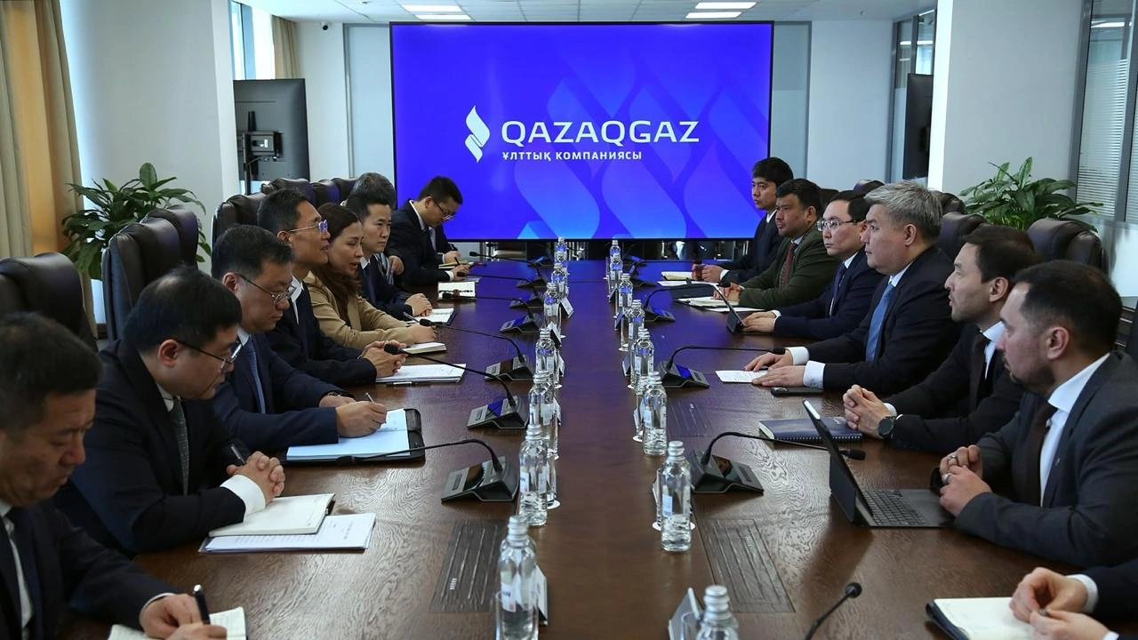 QazaqGaz, CNODC plan to expand cooperation in geological exploration