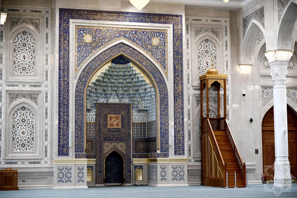 Azerbaijani journalists visit Imam al-Bukhari tourist complex near Samarkand (PHOTO)