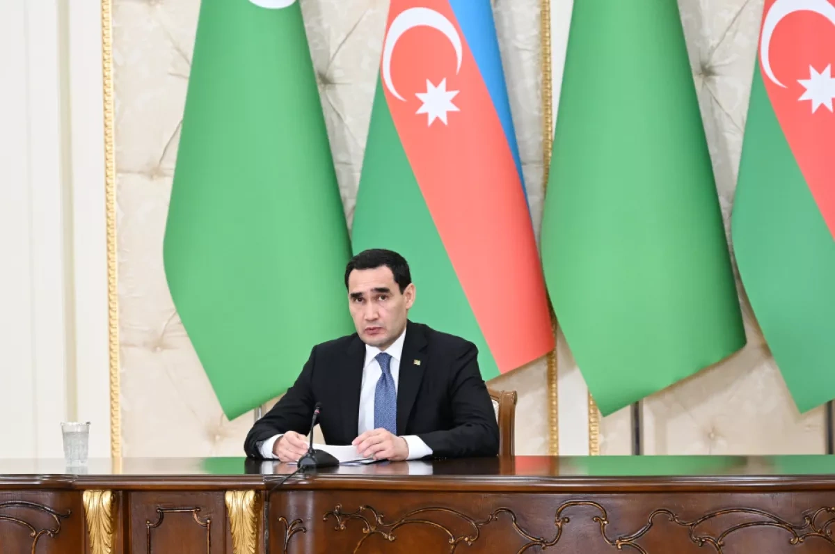 Azerbaijan, Turkmenistan leaders deliver press statements PHOTO