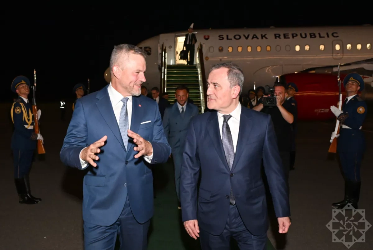 Slovak president embarks on official visit to Azerbaijan PHOTO