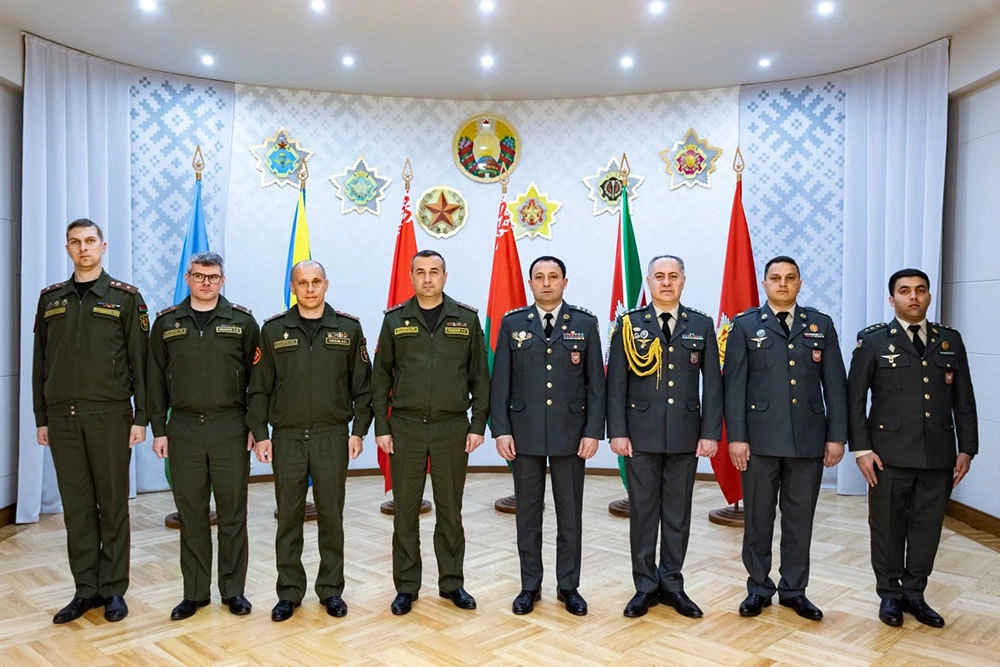 Azerbaijani, Belarusian military information field reps hold key meeting (PHOTO)