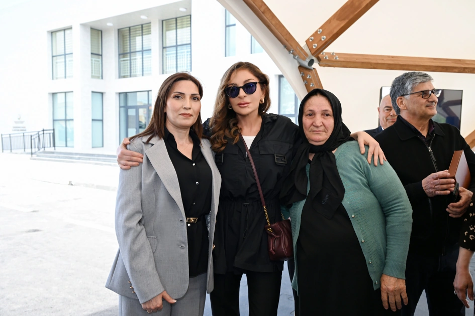 President Ilham Aliyev, First Lady Mehriban Aliyeva meet with residents of Shukurbeyli village of Jabrayil district (PHOTO)