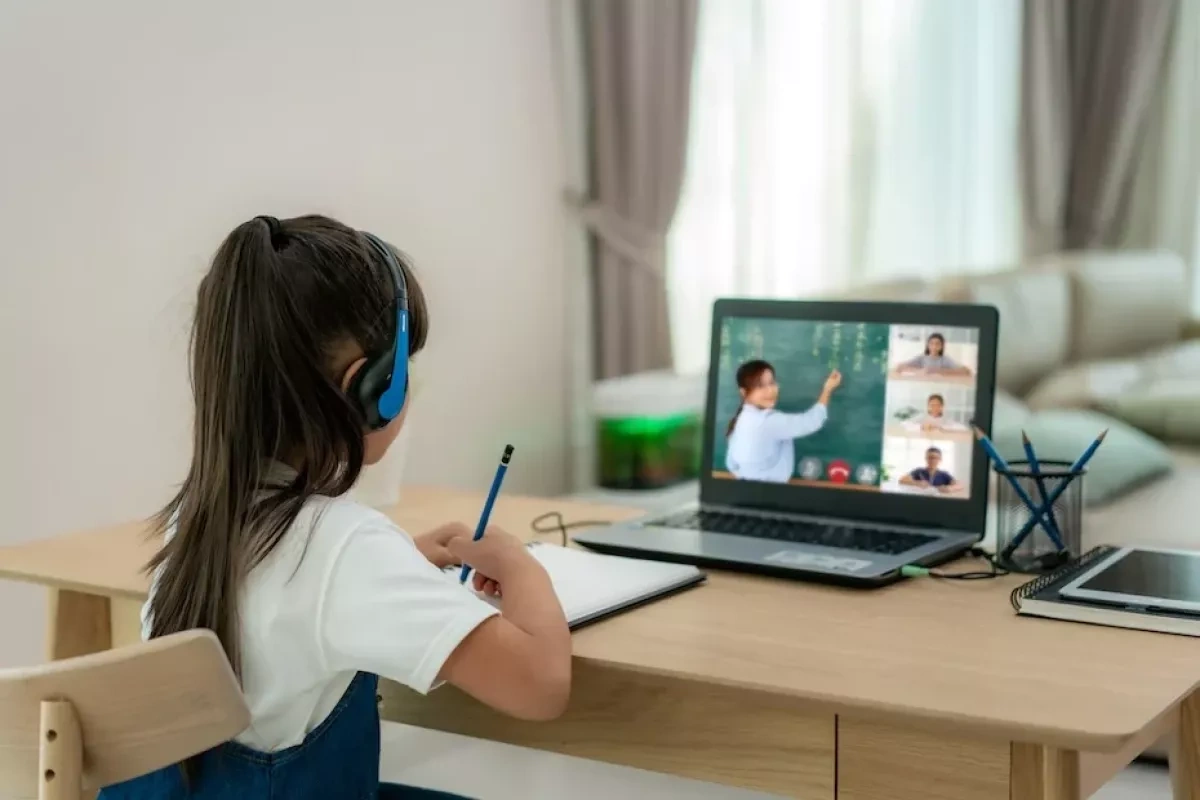 UAE schools shift to distance learning nationwide